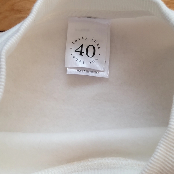 Core '20 Sweatshirt - Picture 3 of 5